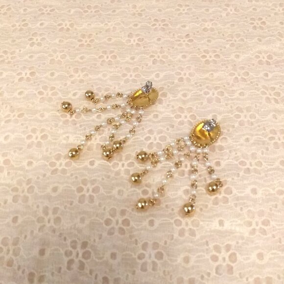 Vintage White Gold Beads Gold Tone Dangle Drop Earrings Timeless VTG Jewelry - Picture 6 of 7